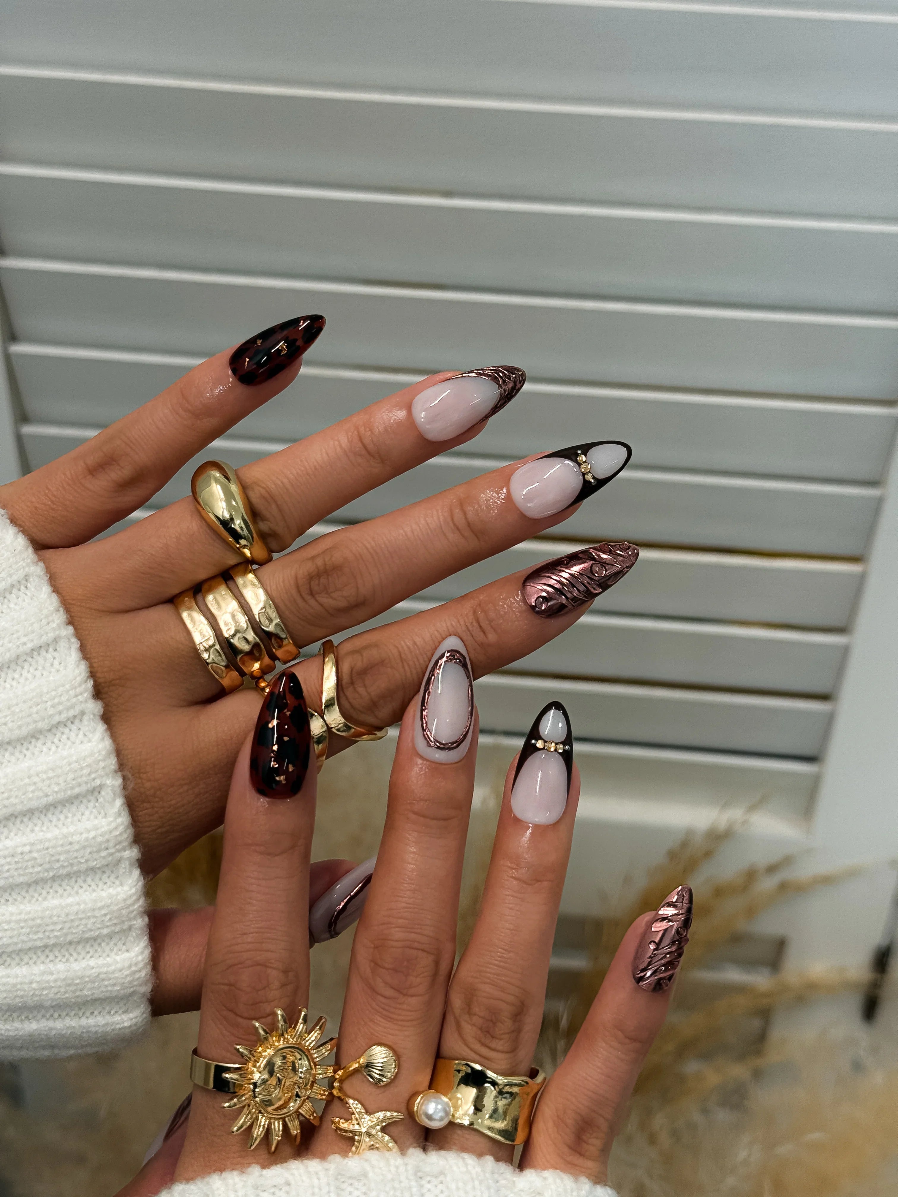 Medium Nails Collection