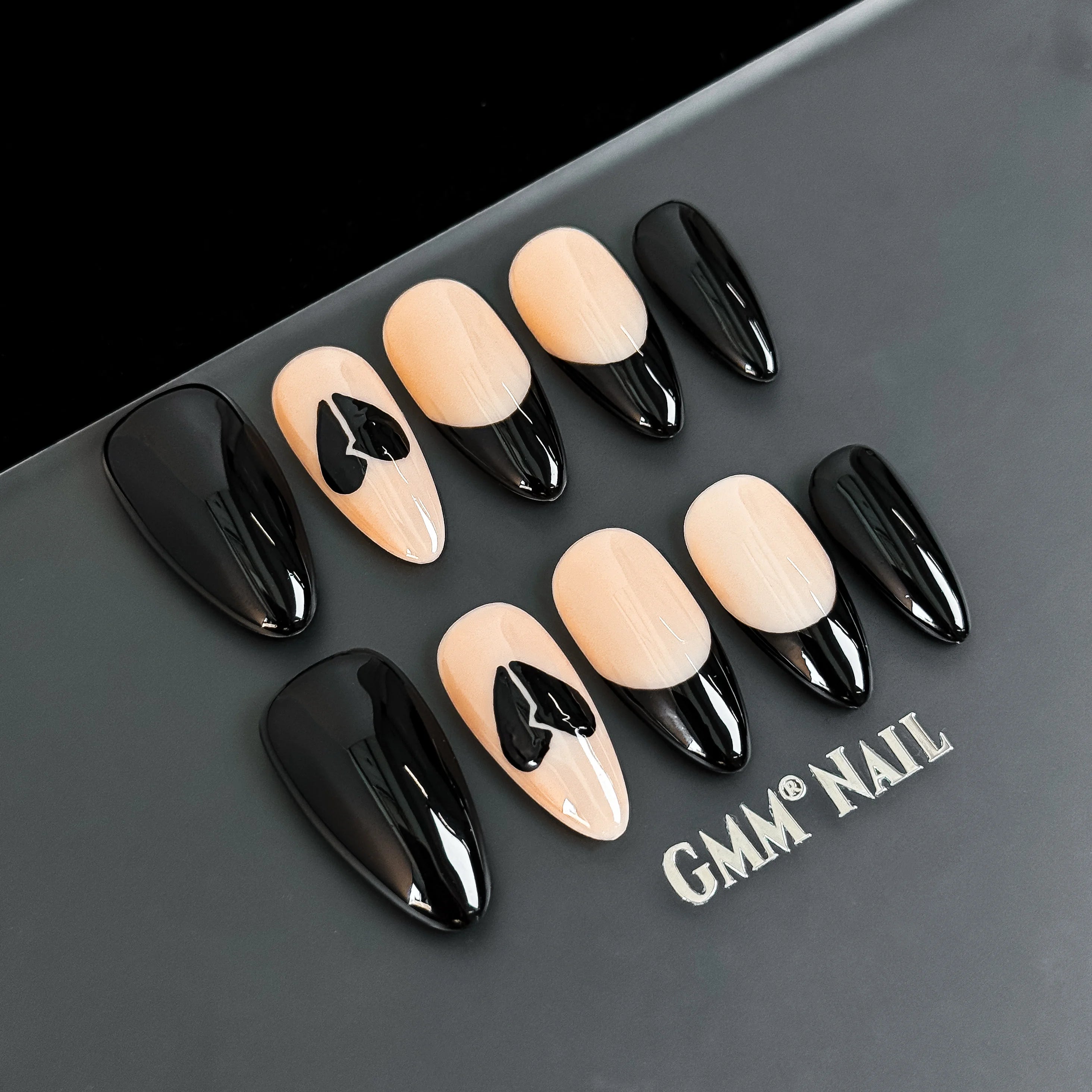 French Muse |Noir Bow