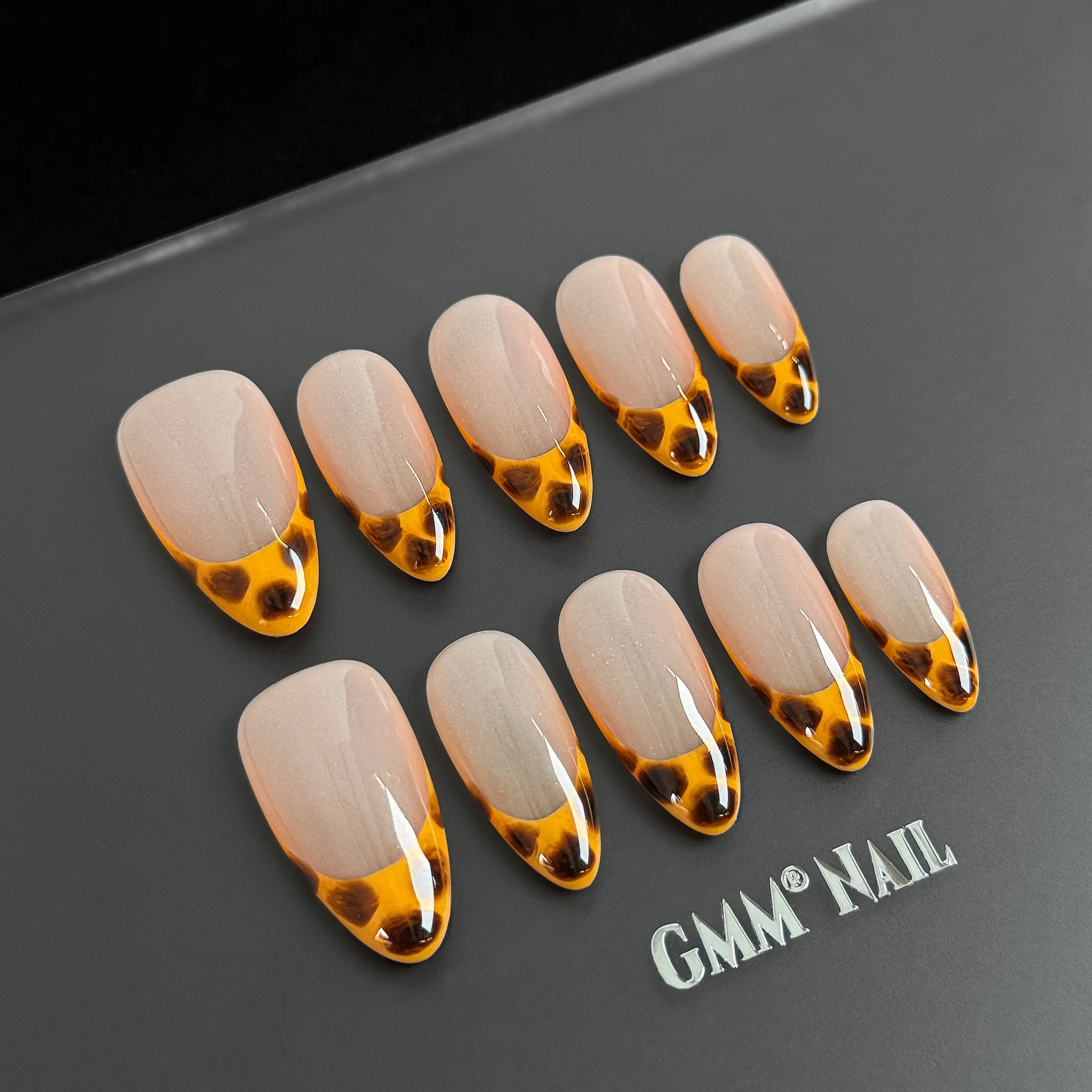 French Muse | Amber Tip Chic
