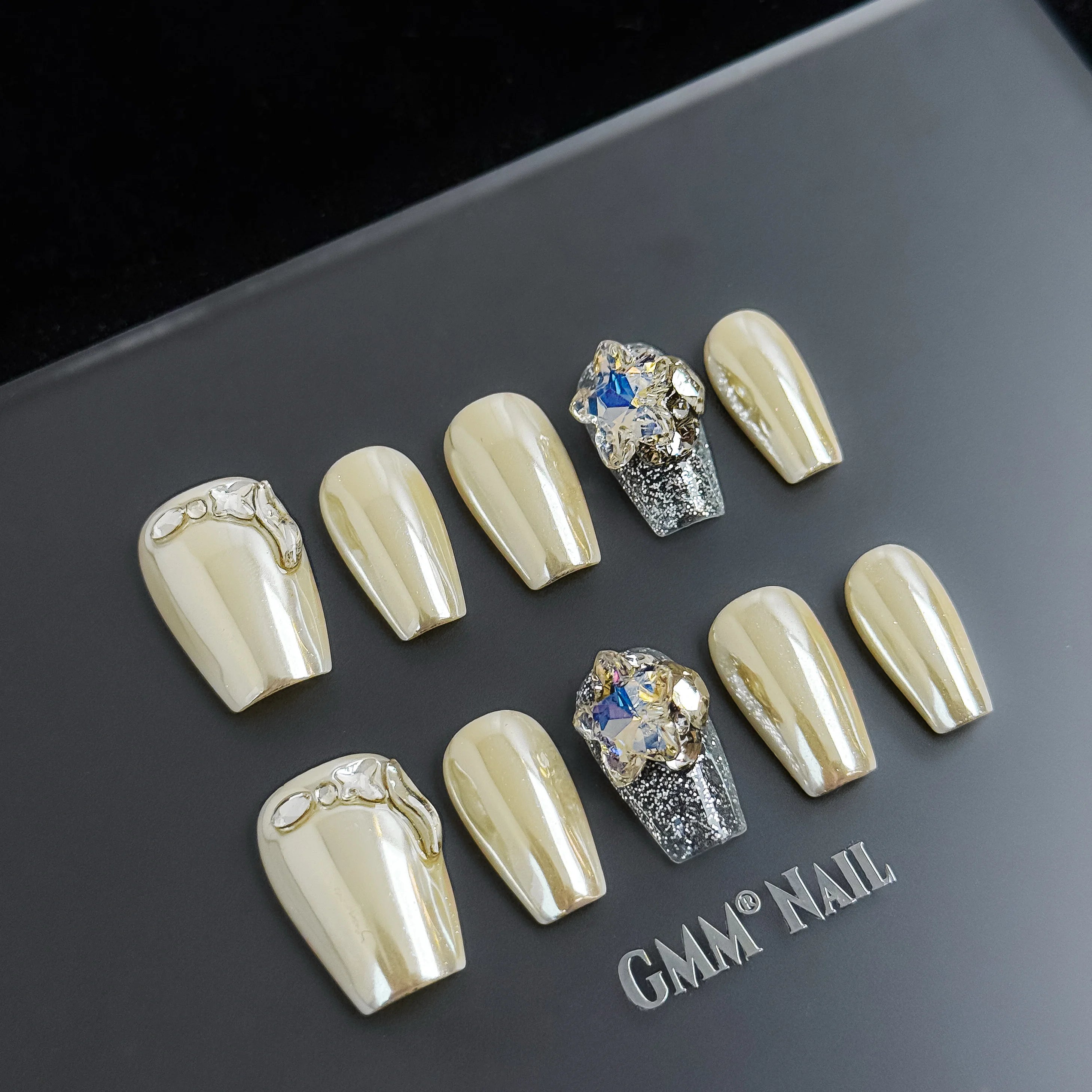 Diamond Bloom | Diamond Champagne Crown