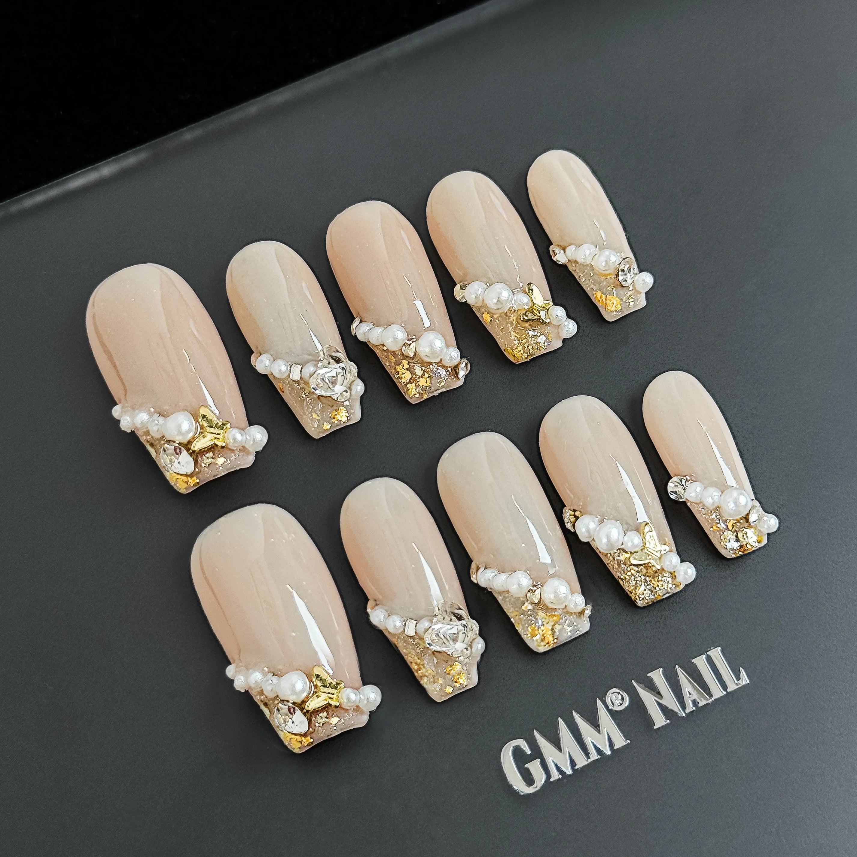 French Muse | Opaline Pearl