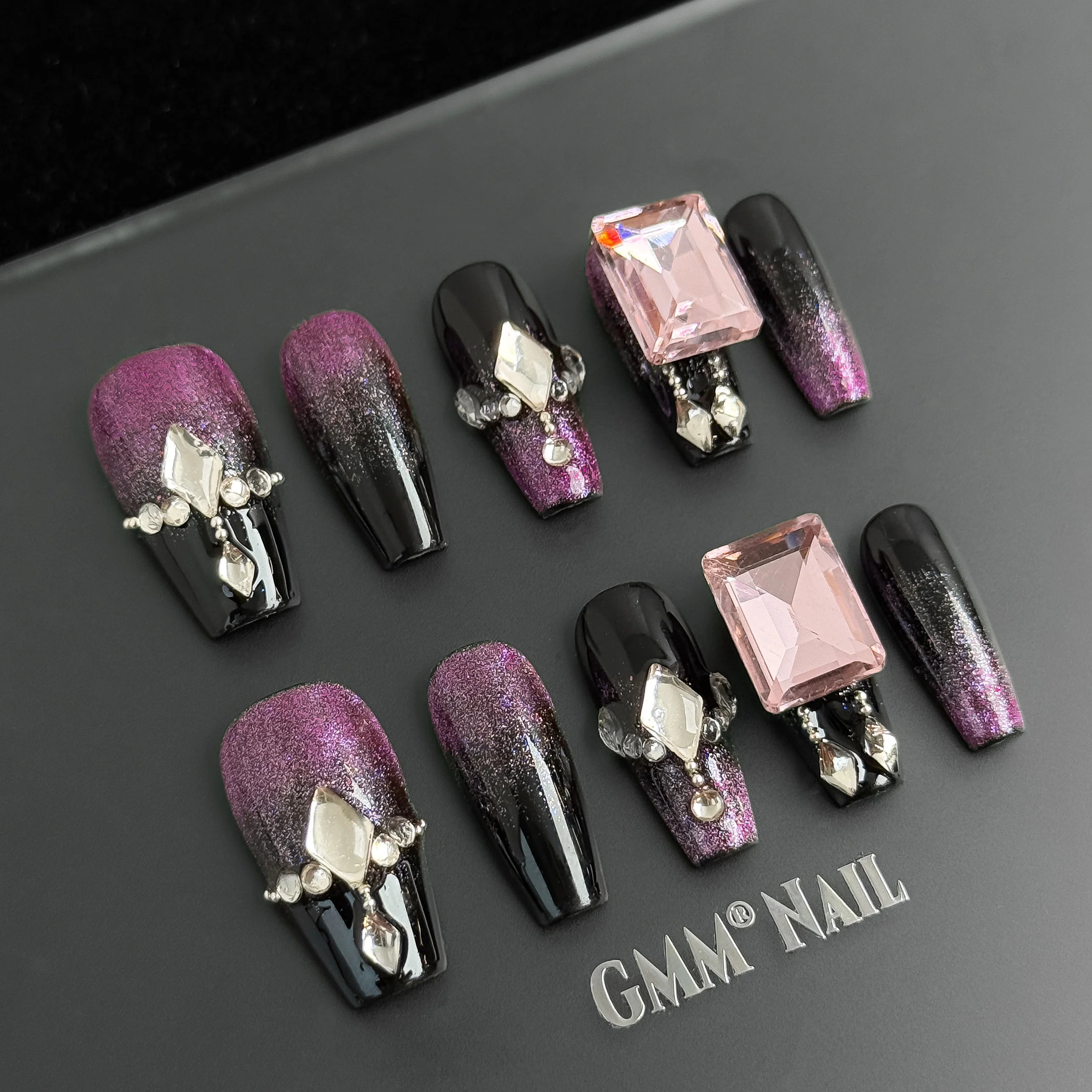 Diamond Bloom | Diamond Noir Amethyst