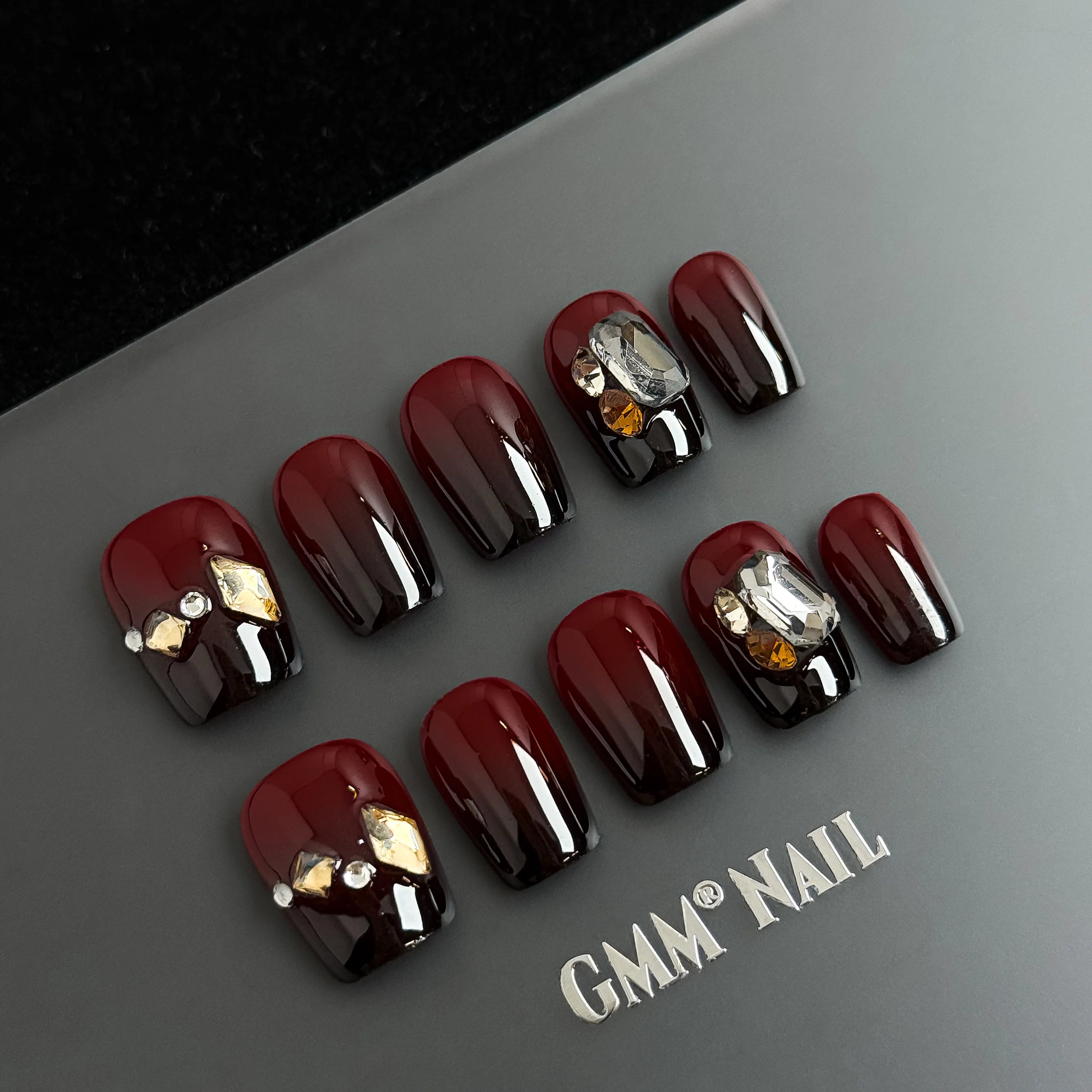 Pure Essence | Garnet Noir